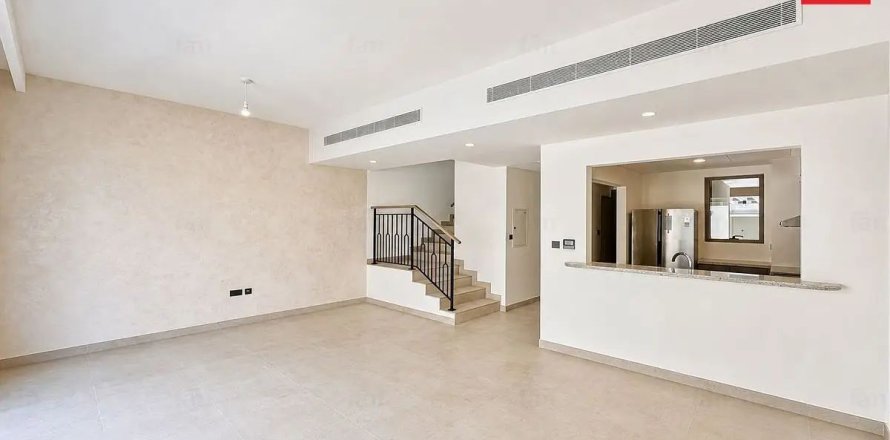 Townhouse in Dubai 4 bedrooms, 144 sq.m. № 141481