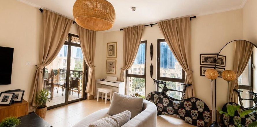 Apartamento en Old Town, Dubai, 2 dormitorios, 131.7 m², № 118304
