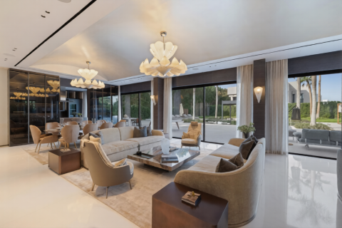 Duplex in Dubai 6 bedrooms, 929 sq.m. № 102281 - photo 2