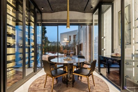 Duplex in Dubai 6 bedrooms, 929 sq.m. № 102281 - photo 21
