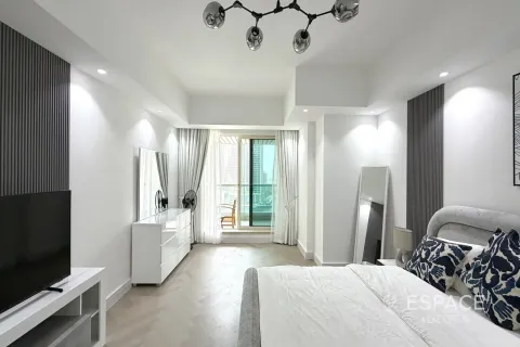 Apartment in Dubai Marina, Dubai 2 bedrooms, 140 sq.m. № 122267 - photo 18