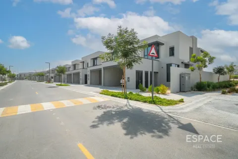 Townhouse in Jebel Ali, Dubai 4 bedrooms, 286 sq.m. № 122263 - photo 4