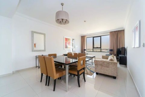 Снять в аренду квартиру в Capital Bay, Бизнес-Бэй, Дубай: 2 спальни, 126м², № 132739 - фото 10