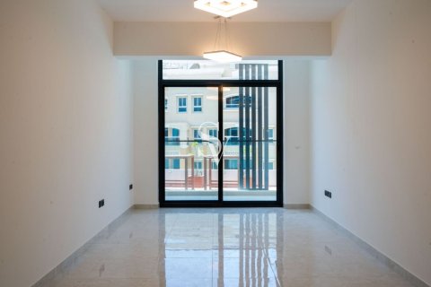Apartment in District 10, Jumeirah Village Circle, Dubai 2 bedrooms, 110 sq.m. № 132730 - photo 4