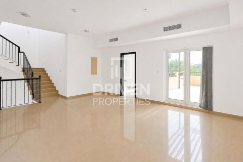 Villa in The Villa, Dubai 5 bedrooms, 934.6 sq.m. № 140275