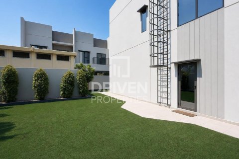 Townhouse in Mohammed Bin Rashid City, Dubai 4 bedrooms, 331.39 sq.m. № 140276 - photo 19