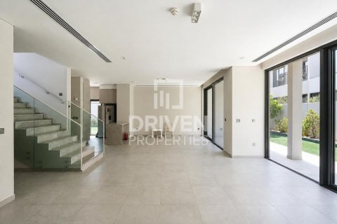 Townhouse in Mohammed Bin Rashid City, Dubai 4 bedrooms, 331.39 sq.m. № 140276 - photo 2