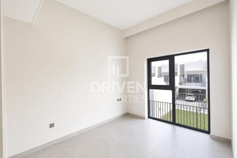 Townhouse in Mohammed Bin Rashid City, Dubai 4 bedrooms, 331.39 sq.m. № 140276 - photo 6