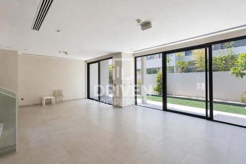 Townhouse in Mohammed Bin Rashid City, Dubai 4 bedrooms, 331.39 sq.m. № 140276 - photo 3
