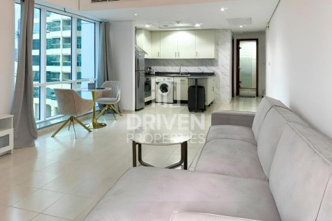 Apartamento en Jumeirah Lake Towers, Dubai, 1 dormitorio, 69.96 m², № 140277 - foto 3