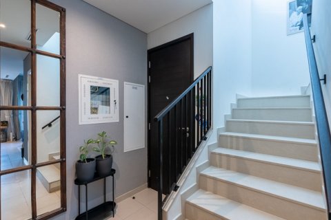 Villa à Dubai, 3 chambres, 181.46 m², № 52675 - photo 19