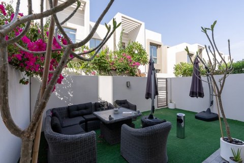 Villa à Dubai, 3 chambres, 181.46 m², № 52675 - photo 20