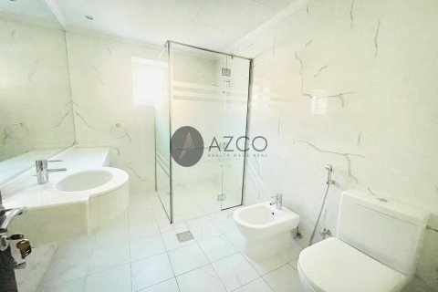 Снять в аренду виллу в Jumeirah 3, Джумейра, Дубай: 4 спальни, 371.6м², № 37622 - фото 15