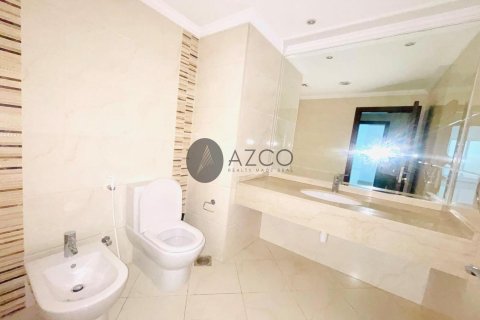 Снять в аренду виллу в Jumeirah 3, Джумейра, Дубай: 4 спальни, 371.6м², № 37622 - фото 14