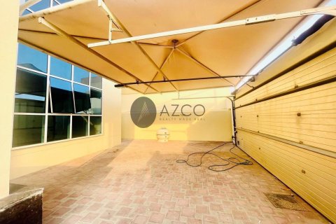 Снять в аренду виллу в Jumeirah 3, Джумейра, Дубай: 4 спальни, 371.6м², № 37622 - фото 10