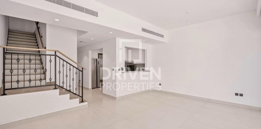 Таунхаус в Damac Lagoons, Дубай, 4 спальни, 155.43м², № 128402