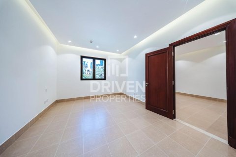 Apartment in Downtown Dubai (Downtown Burj Dubai), Dubai 2 bedrooms, 124.03 sq.m. № 140853 - photo 7