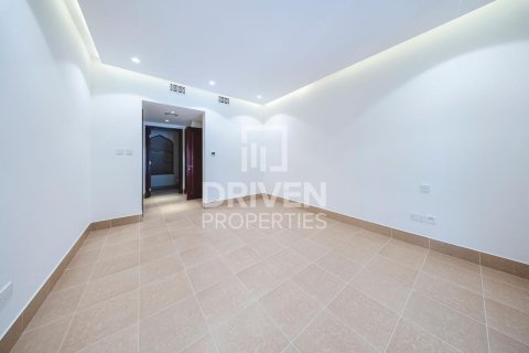Apartment in Downtown Dubai (Downtown Burj Dubai), Dubai 2 bedrooms, 124.03 sq.m. № 140853 - photo 9