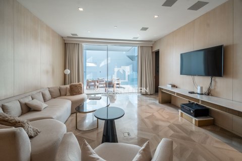 Снять в аренду квартиру в FIVE Palm Jumeirah, Пальма Джумейра, Дубай: 3 спальни, 216м², № 74155 - фото 11