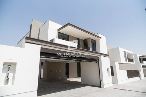 Villa à Al Furjan, Dubai, 5 chambres, 589 m², № 74154