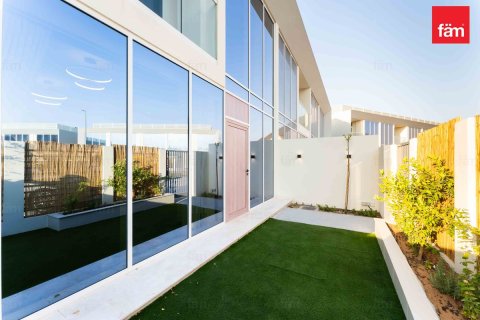 Maison de ville à Dubai, 2 chambres, 106.4 m², № 139471 - photo 3