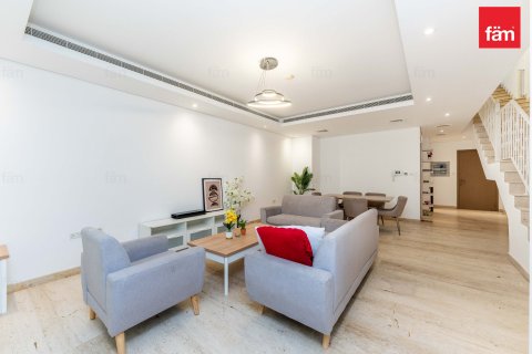 Adosado en Dubai, 4 dormitorios, 156 m², № 115010 - foto 3