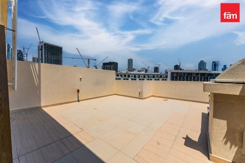 Adosado en Dubai, 4 dormitorios, 156 m², № 115010 - foto 18