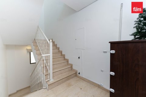 Adosado en Dubai, 4 dormitorios, 156 m², № 115010 - foto 11
