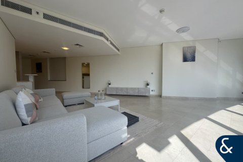Apartment in DIFC, Dubai 2 bedrooms, 154 sq.m. № 75429 - photo 4