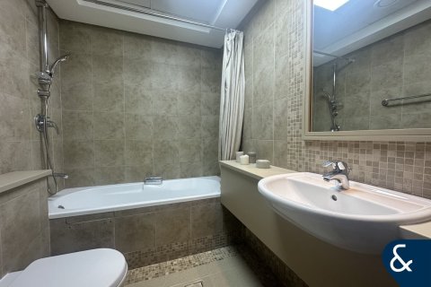Apartment in DIFC, Dubai 2 bedrooms, 154 sq.m. № 75429 - photo 15