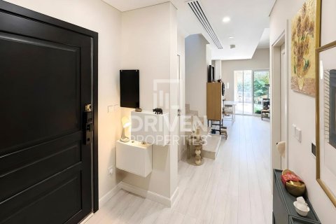 Villa en Casa Dora, Serena, Dubai, 2 dormitorios, 172.52 m², № 142995 - foto 2