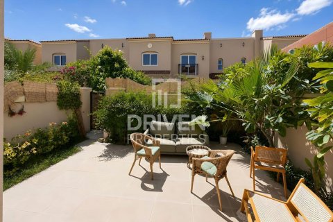 Villa en Casa Dora, Serena, Dubai, 2 dormitorios, 172.52 m², № 142995 - foto 17
