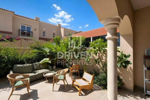 Villa en Casa Dora, Serena, Dubai, 2 dormitorios, 172.52 m², № 142995 - foto 16