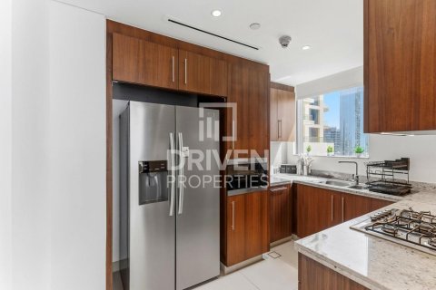 Apartment in Boulevard Point, Downtown Dubai (Downtown Burj Dubai), Dubai 2 bedrooms, 132.2 sq.m. № 142997 - photo 14