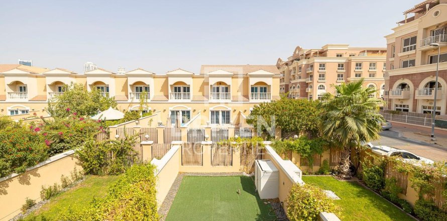 Maison de ville à District 12, Jumeirah Village Circle, Dubai, 1 chambre, 179.95 m², № 142998