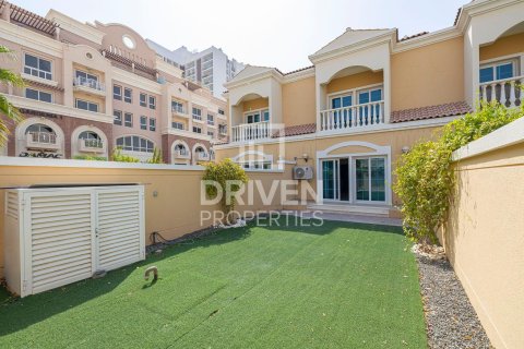 Maison de ville à District 12, Jumeirah Village Circle, Dubai, 1 chambre, 179.95 m², № 142998 - photo 2