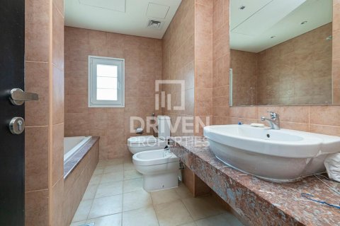 Maison de ville à District 12, Jumeirah Village Circle, Dubai, 1 chambre, 179.95 m², № 142998 - photo 15