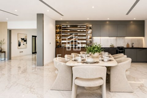 Villa à Palm Jumeirah, Dubai, 5 chambres, 622 m², № 121474
