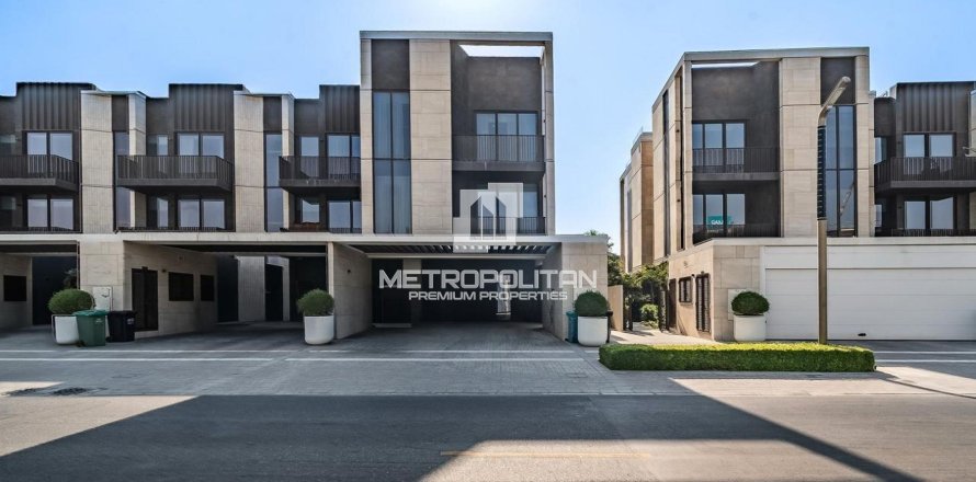 Villa à Jumeirah Bay Island, Jumeirah, Dubai, 5 chambres, 585 m², № 73413