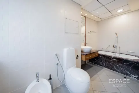 Apartment in Jumeirah Beach Residence, Dubai 4 bedrooms, 288 sq.m. № 122907 - photo 17