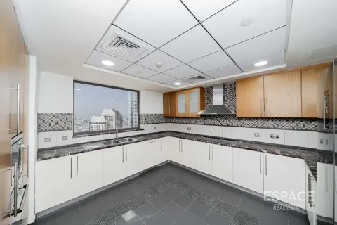 Apartment in Jumeirah Beach Residence, Dubai 4 bedrooms, 288 sq.m. № 122907 - photo 7