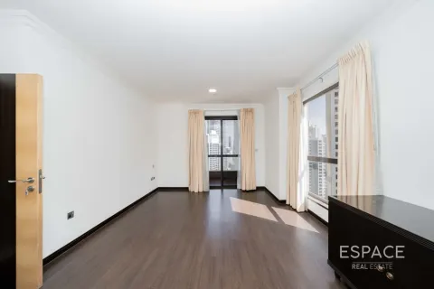 Apartment in Jumeirah Beach Residence, Dubai 4 bedrooms, 288 sq.m. № 122907 - photo 15