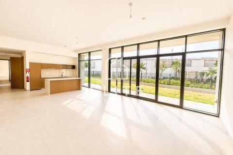 Villa in Al Furjan, Dubai 5 bedrooms, 625 sq.m. № 139063 - photo 6