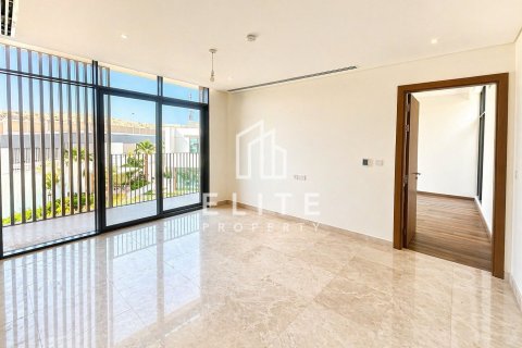 Villa in Al Furjan, Dubai 5 bedrooms, 625 sq.m. № 139063 - photo 9