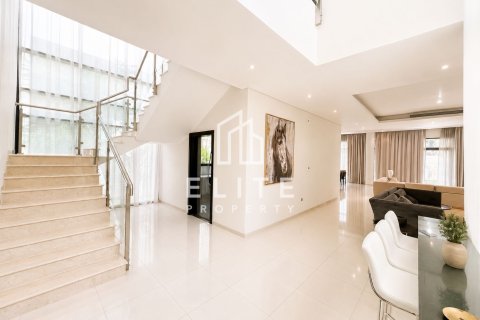 Villa en The Field, DAMAC Hills (Akoya by DAMAC), Dubai, 5 dormitorios, 465 m², № 139071 - foto 10