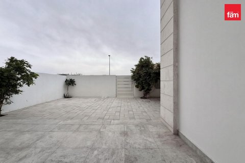 Villa in Dubai 5 bedrooms, 930.2 sq.m. № 139709 - photo 18