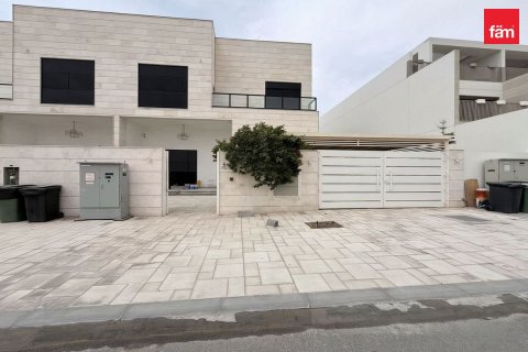 Villa in Dubai 5 bedrooms, 930.2 sq.m. № 139709 - photo 22