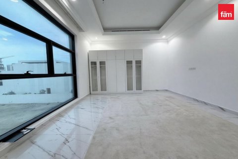 Villa in Dubai 5 bedrooms, 930.2 sq.m. № 139709 - photo 8