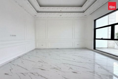 Villa in Dubai 5 bedrooms, 930.2 sq.m. № 139709 - photo 11
