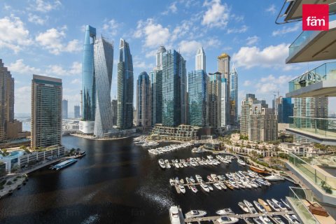 Купить квартиру в Дубай Марине, Дубай: 3 спальни, 201.4м², № 139712 - фото 17